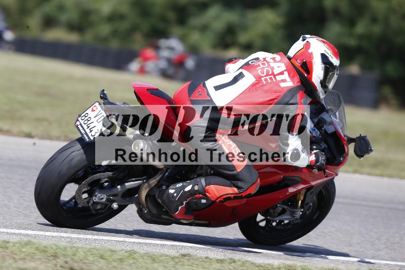 /Archiv-2025/49 26.08.2025 Cornu Master School ADR/gruen-vert/22